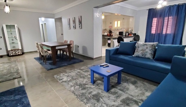 Spacious apartment in October city close to Mall of Arabia [Families only]
