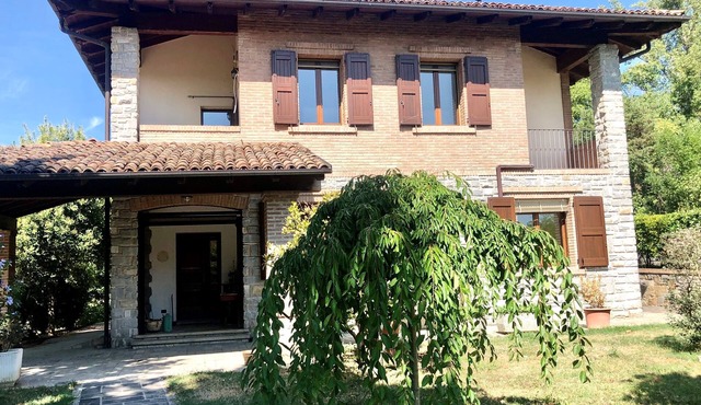 Spacious apartment " Le Vitterelle " in the green of the Terre dei Castelli
