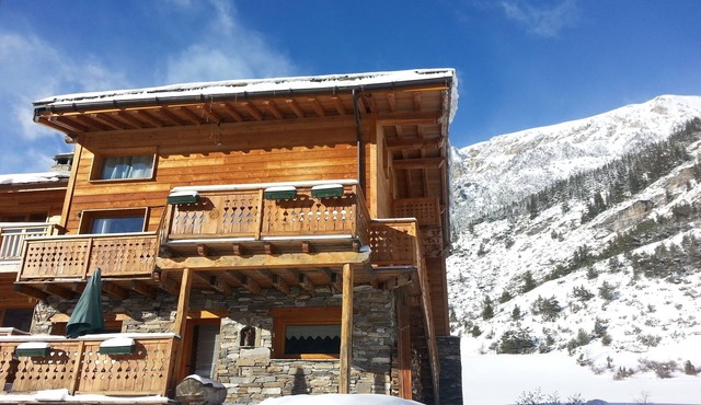 Spacious apartment in a magnificent chalet in the heart of Val Cenis Vanoise