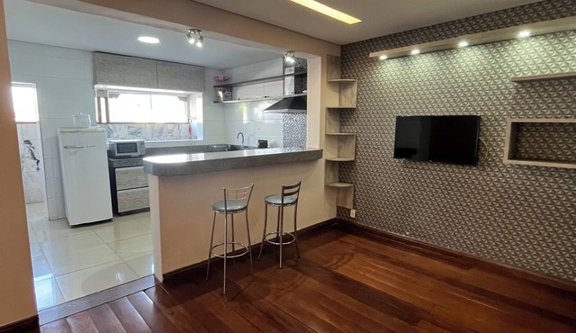Spacious apartment, 3 bedrooms, air conditioning. 6 km from MRV Arena, 4 km from Eldorado Metro Station.