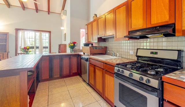 Spacious apartment outside of town w/veranda, garden, partial AC & free WiFi
