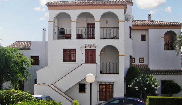 Spacious apartment in Playa Flamenca with shared pool