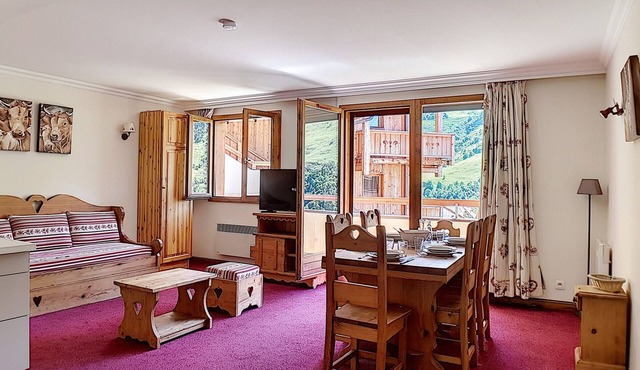 Spacious apartment with balcony, sauna, hammam, WIFI, close to slopes