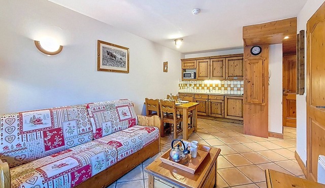 Spacious apartment at the foot of the slopes with terrace