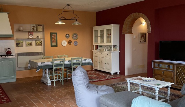 Spacious apartment fully furnished within a Tuscan Style farmhouse