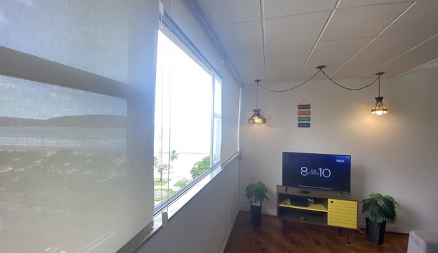 Spacious apartment in a great location. Beach view.