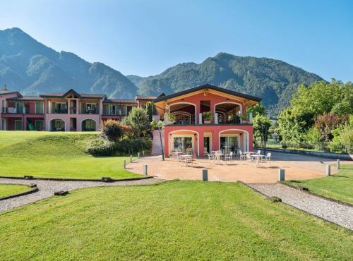 Spacious apartment in Idro with shared pool