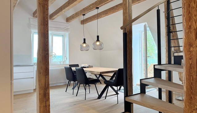 Spacious apartment Lieblingsplatz with terrace on the lake in Überlingen