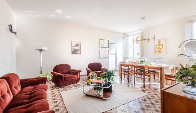 Spacious Apartment Overlooking the Canal in Lucca – 3 Bedrooms, 2 Bathrooms