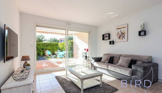 Spacious apartment Pool and Parking