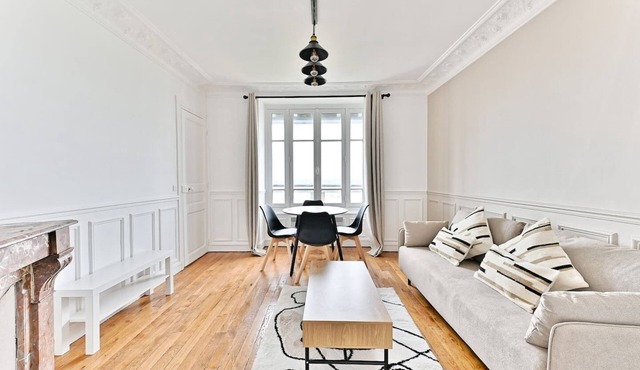 Spacious apartment View of Paris Boulogne