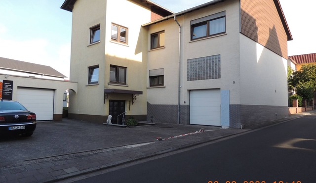Spacious apartment with a very large balcony and living room