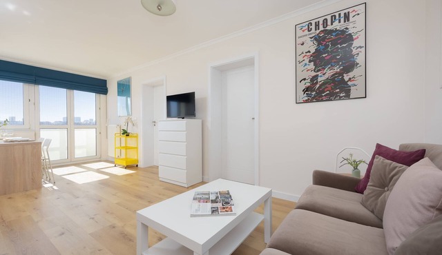Spacious Apartment with Balcony | Air Conditioning | Prague