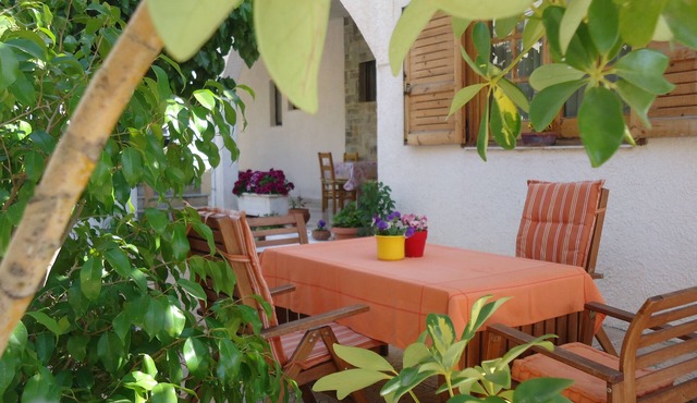 Spacious Apartment with big patio, minutes from the beach