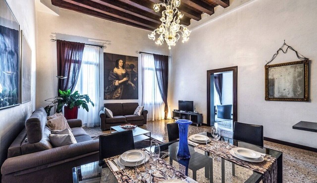Spacious Apartment with Terrace and Elegant Comfort