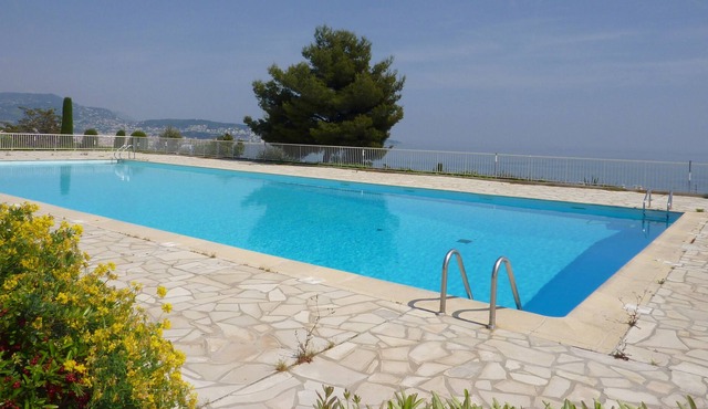 spacious apartment with sea view