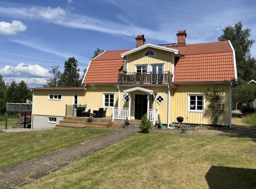 Spacious apartment with lake view only 15 minutes from Vimmerby