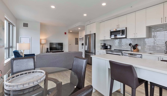 Spacious Apt Downtown