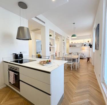 Spacious Apt with Private Terrace near the Vatican - Casa Vacanze Romane