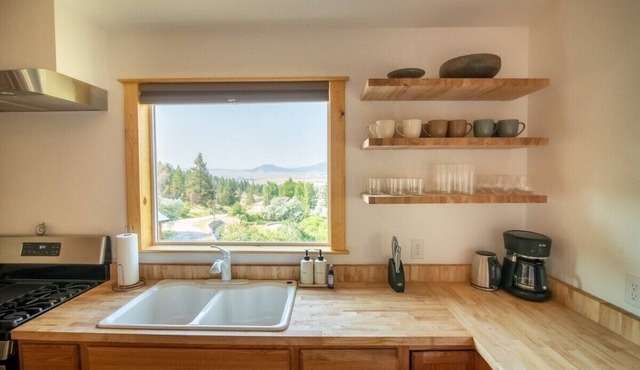 Spacious artist's studio loft apartment with view