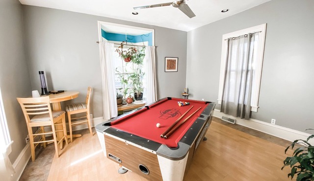 Spacious, Artsy, Historic Downtown Home