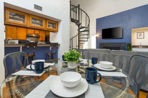 Spacious Austin Loft 4BR Sleeps 12