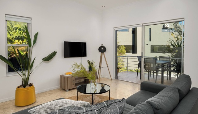 Spacious Bantry Bay Gem l Ocean Views