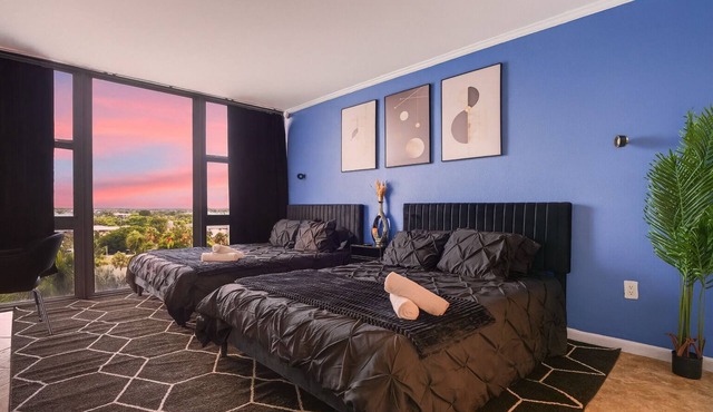 Spacious Beach Retreat - Private Beach - Pool & Tiki - Ping Pong & Hockey Table
