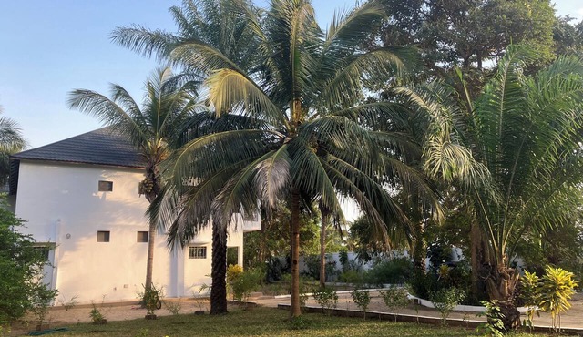 Spacious beachfront villa with landscape garden, yoga room and ocean view