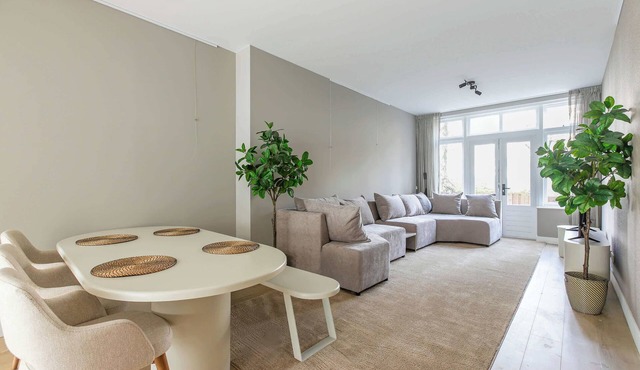 Spacious Blijdorp Home with 4 Double Beds