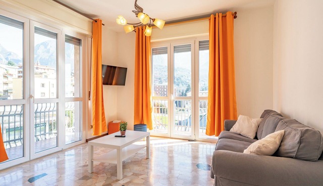 Spacious bright apartment with panoramic views