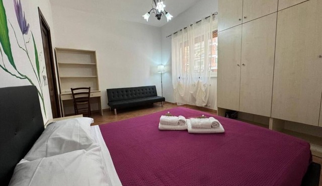 Spacious Bright Family Apartment near Trastevere Station up 7 guests
