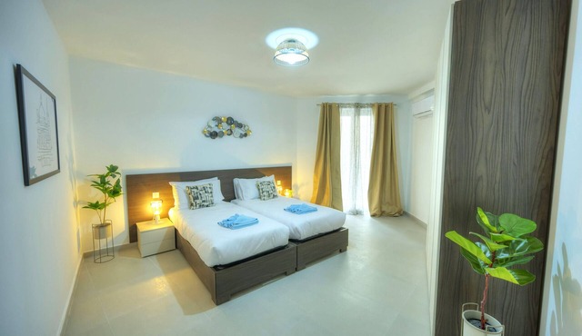 Spacious, bright & modern 3 bedrooms, APIC1-1