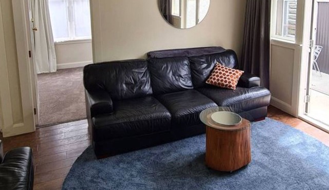 Spacious Bungalow Rental in Palmerston North - Ideal for Groups