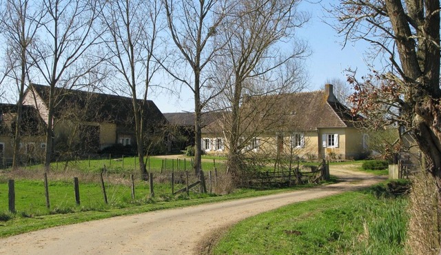 Spacious Country Home with Large Garden, Terrace & Modern Amenities