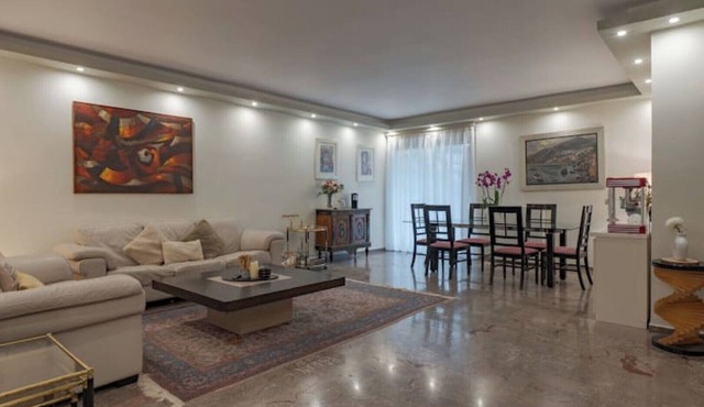 Spacious & central 2BR apt in Agia Paraskevi