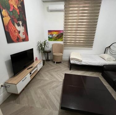 Spacious Central 3BR Apartment