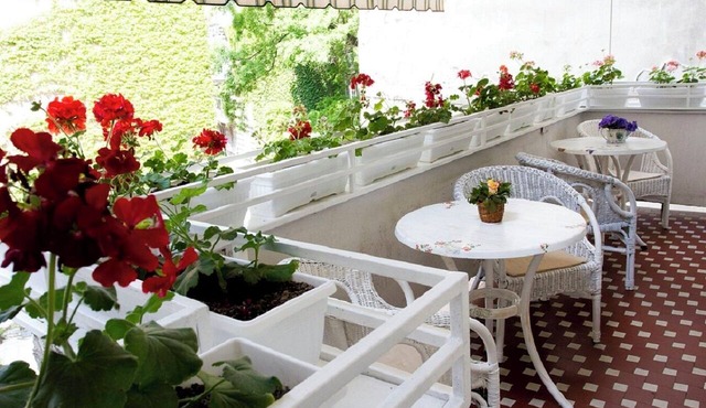 Spacious Central 4 bedroom | 160m2 | 2queen&16single beds | with terrace