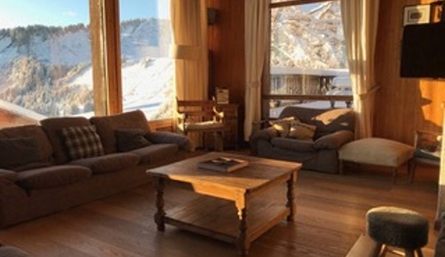 Spacious chalet for 14, 300 sqm, Wi-Fi