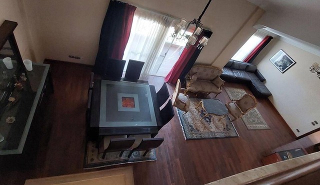 Spacious cheerful apartment
