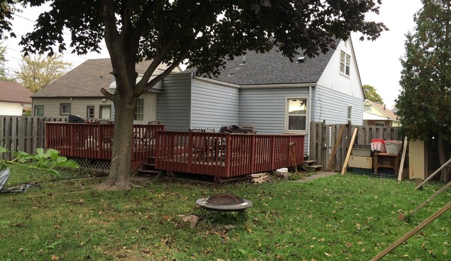 Spacious Cheerful home with 2 free parking