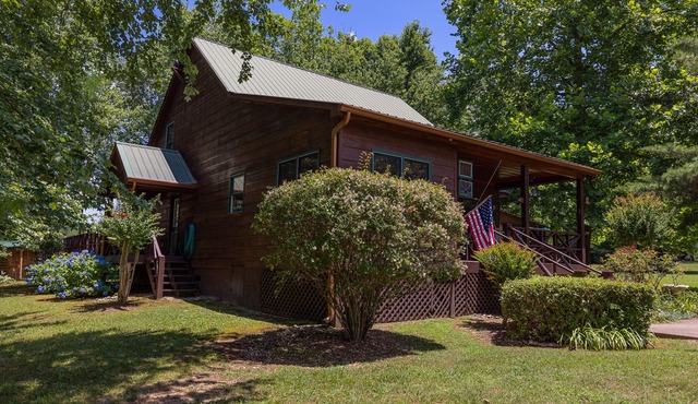 Spacious Choestoe Village Cabin, Mountains of Northeast GA License # 014514