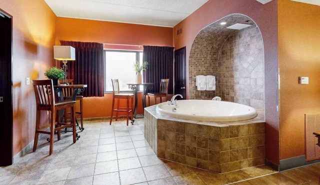 Spacious Chula Vista Stay | Dells Adventure Access