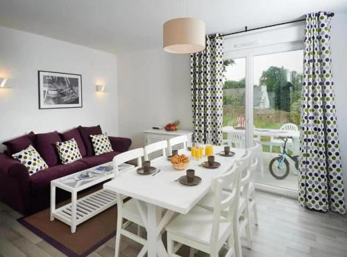 Spacious Coastal Duplex Cottage for 8