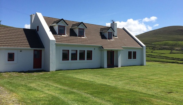 Spacious, comfortable and warm house with stunning sea views