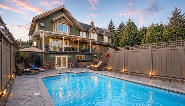 Spacious & Comfortable Villa in Coquitlam