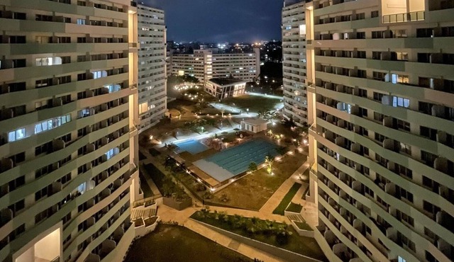 Spacious Condo Unit for Staycation With Netflix!