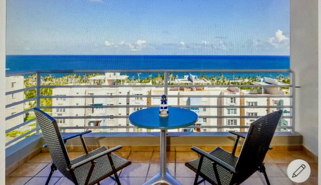 Spacious Condo with Spectacular Ocean Views
