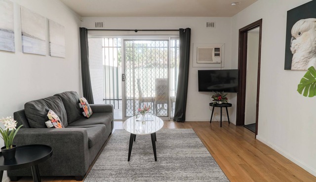 Spacious & Cosy Self-contained Apartment