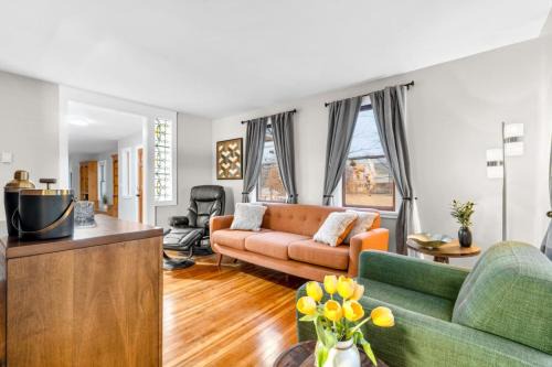 Spacious Cozy 3 Bed 2 Bath